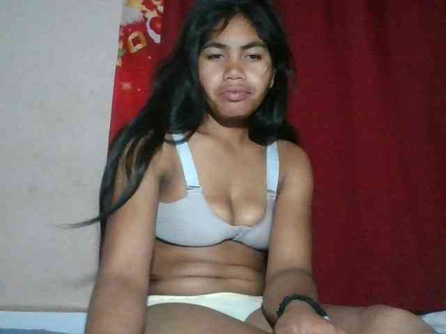 Keziah34 webcam