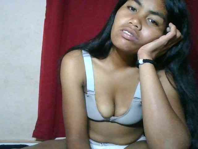 Keziah34 webcam