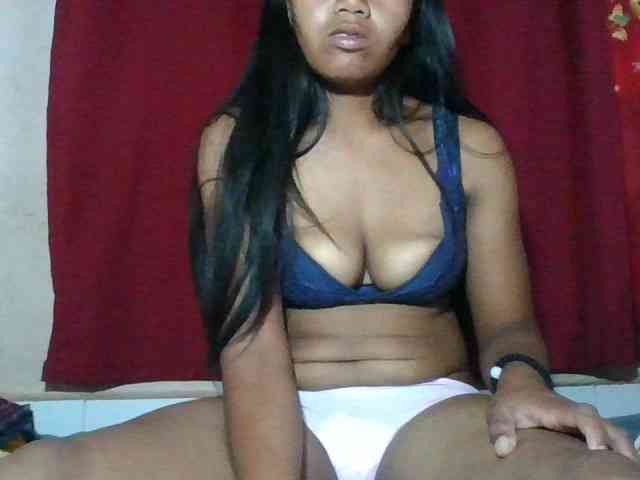 Keziah34 webcam