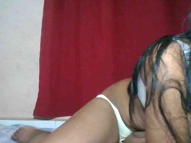 Keziah34 webcam