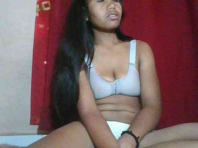 Keziah34 webcam