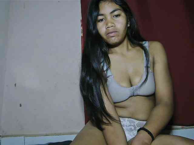 Keziah34 webcam