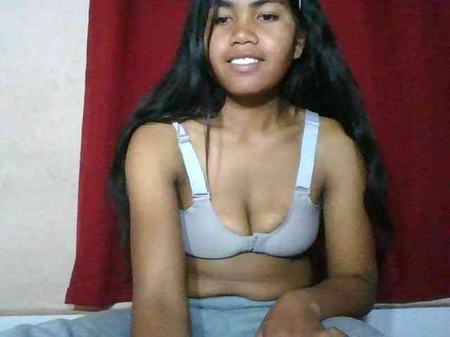 Keziah34 webcam