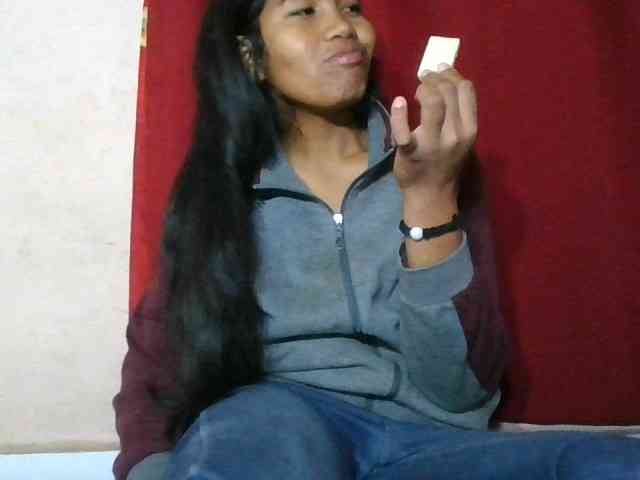 Keziah34 webcam
