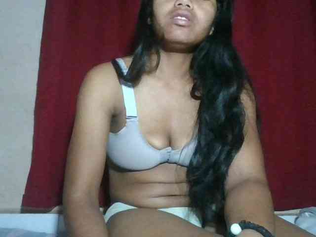 Keziah34 webcam