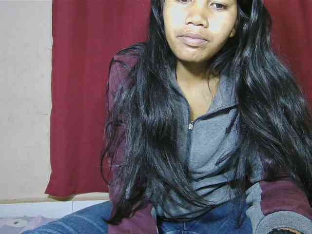 Keziah34 webcam
