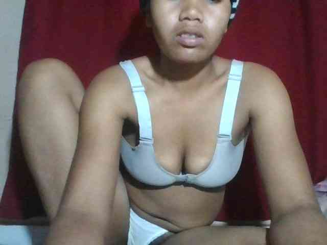 Keziah34 webcam