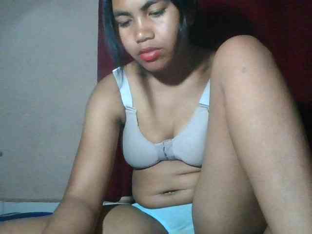 Keziah34 webcam