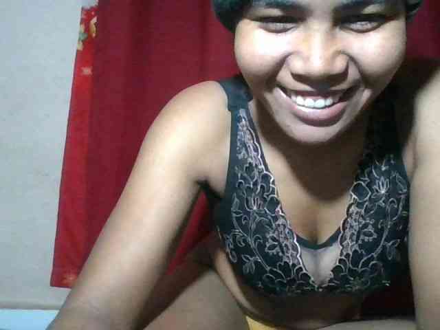 Keziah34 webcam