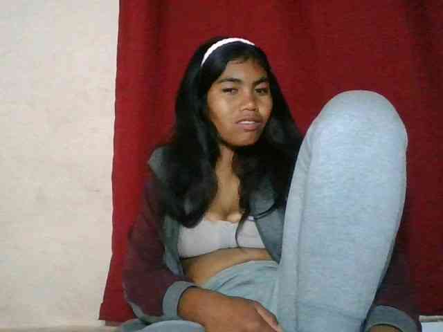 Keziah34 webcam