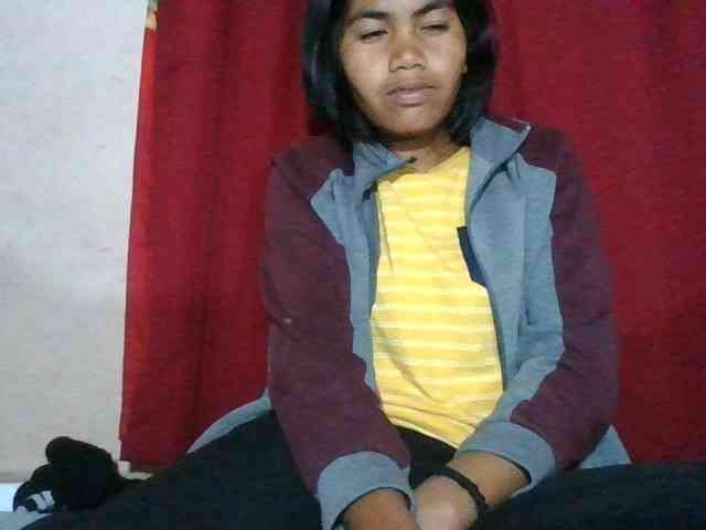 Keziah34 webcam