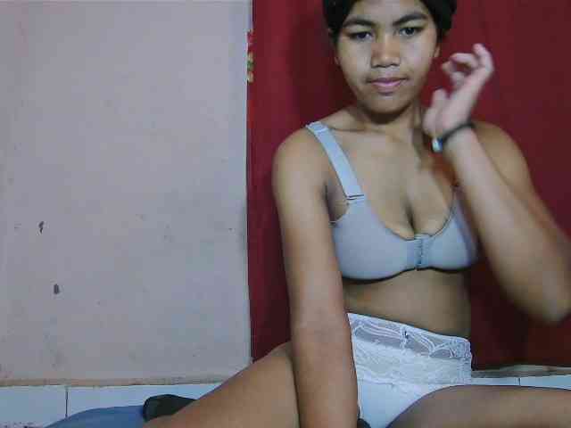 Keziah34 webcam