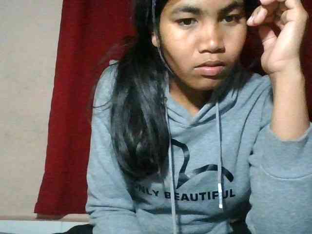 Keziah34 webcam