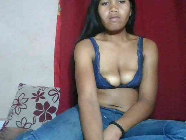 Keziah34 webcam