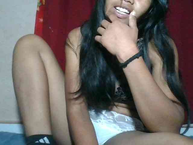 Keziah34 webcam