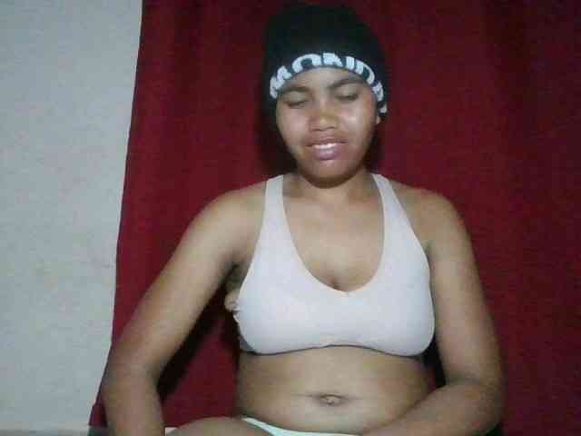 Keziah34 webcam