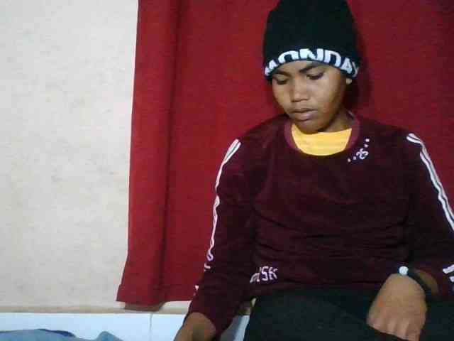 Keziah34 webcam