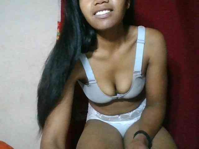 Keziah34 webcam