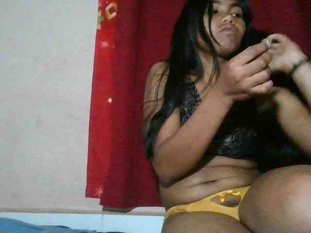 Keziah34 webcam