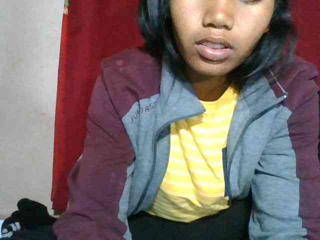 Keziah34 webcam
