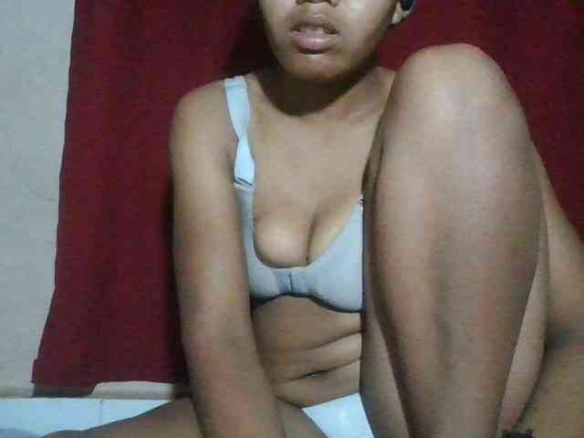 Keziah34 webcam