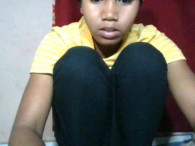 Keziah34 webcam