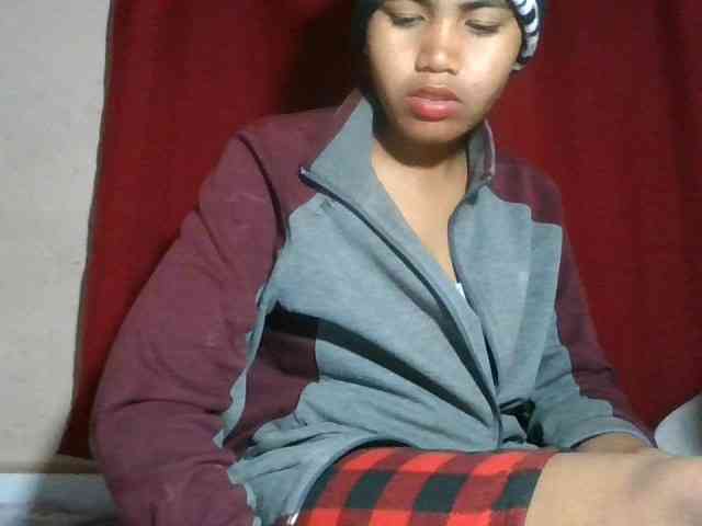 Keziah34 webcam