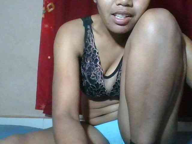 Keziah34 webcam