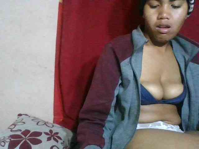 Keziah34 webcam