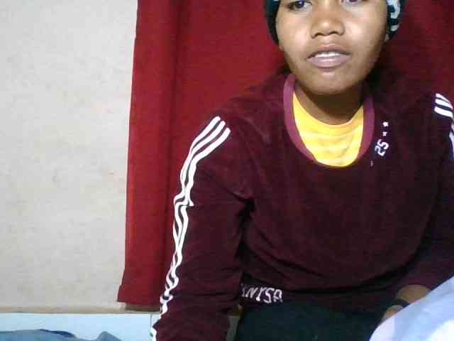 Keziah34 webcam