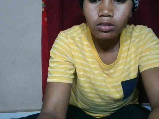 Keziah34 webcam