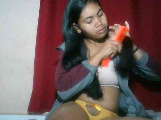 Keziah34 webcam