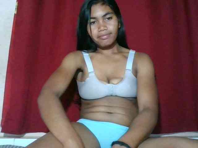 Keziah34 webcam