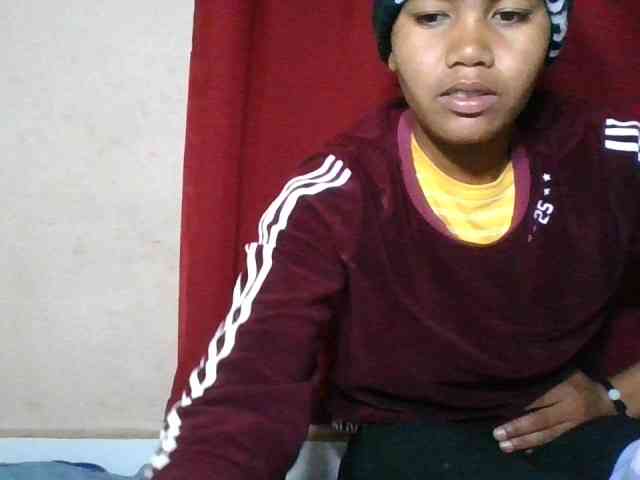 Keziah34 webcam