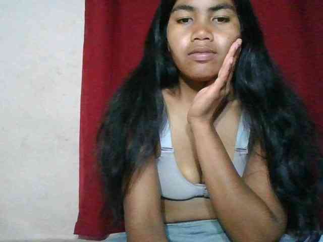 Keziah34 webcam