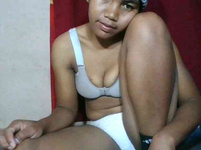 Keziah34 webcam