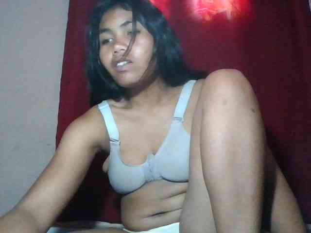 Keziah34 webcam