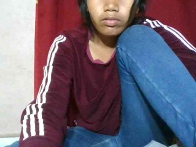 Keziah34 webcam