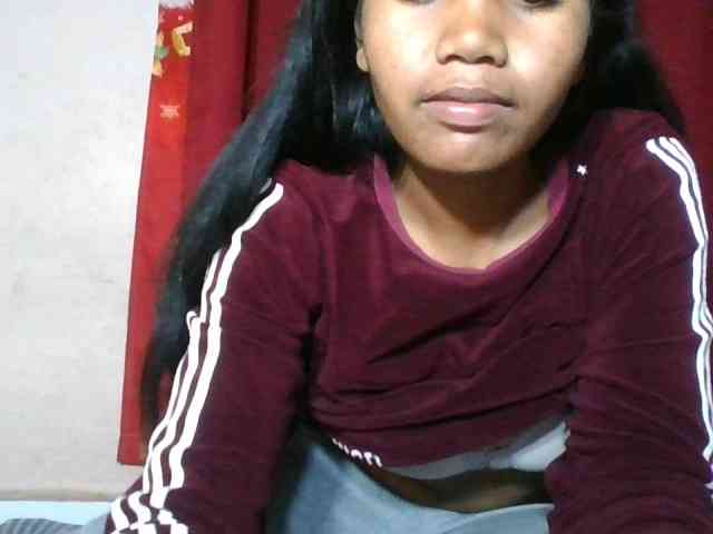 Keziah34 webcam