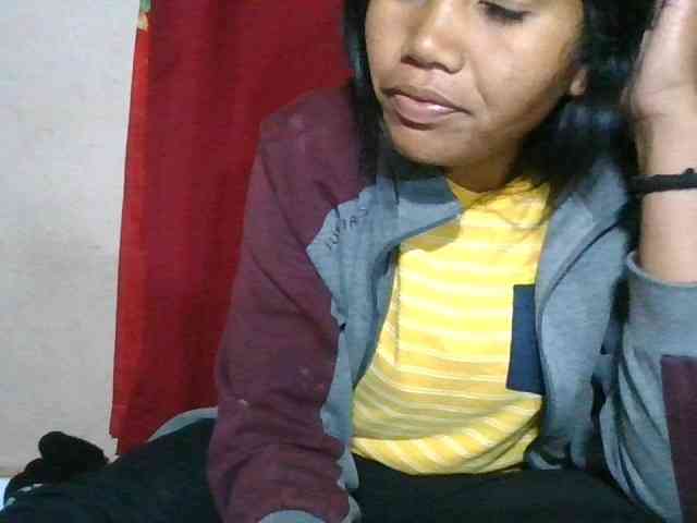 Keziah34 webcam