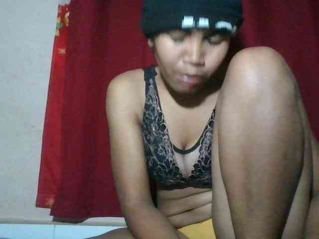 Keziah34 webcam
