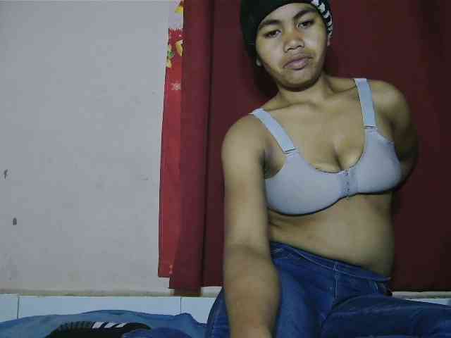 Keziah34 webcam