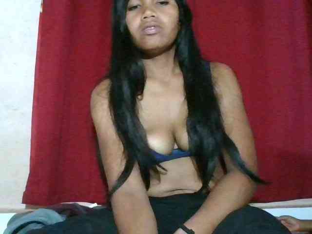 Keziah34 webcam