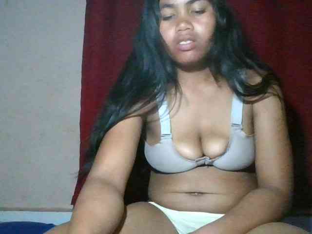 Keziah34 webcam