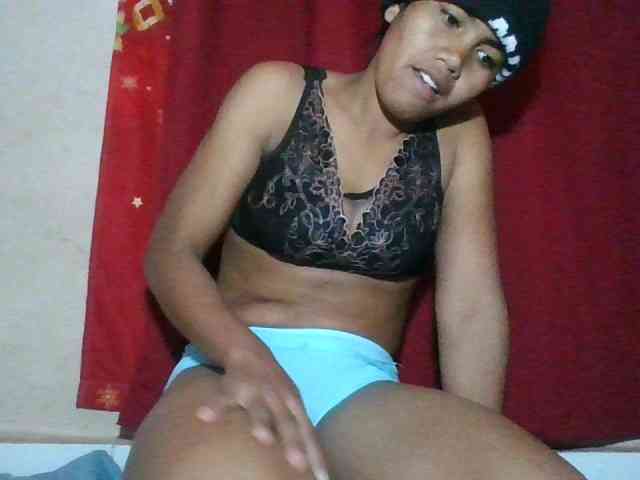 Keziah34 webcam