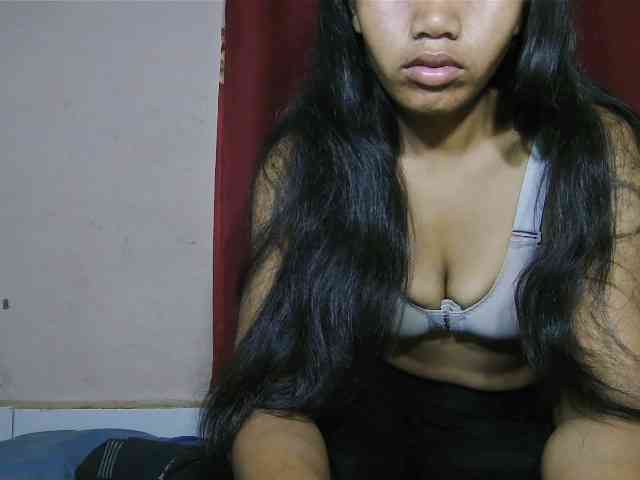 Keziah34 webcam