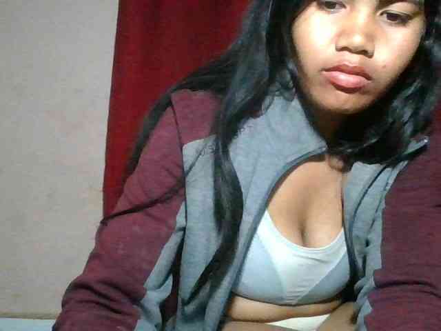 Keziah34 webcam