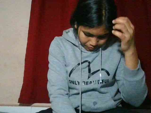 Keziah34 webcam