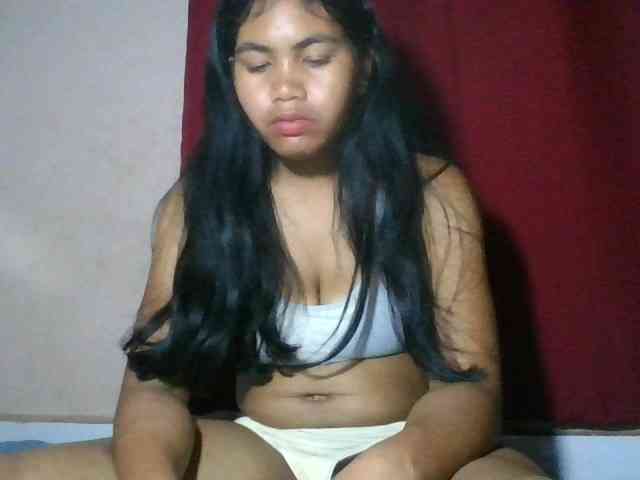 Keziah34 webcam
