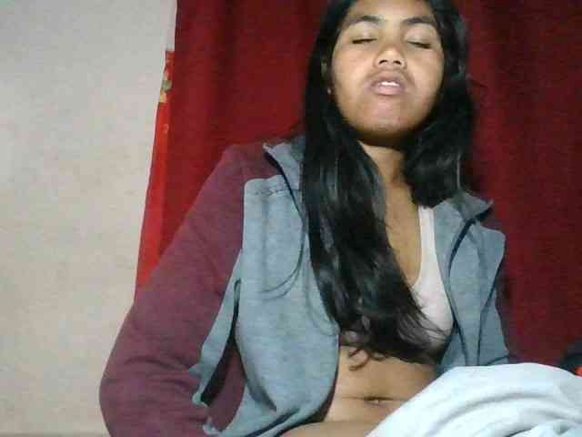Keziah34 webcam